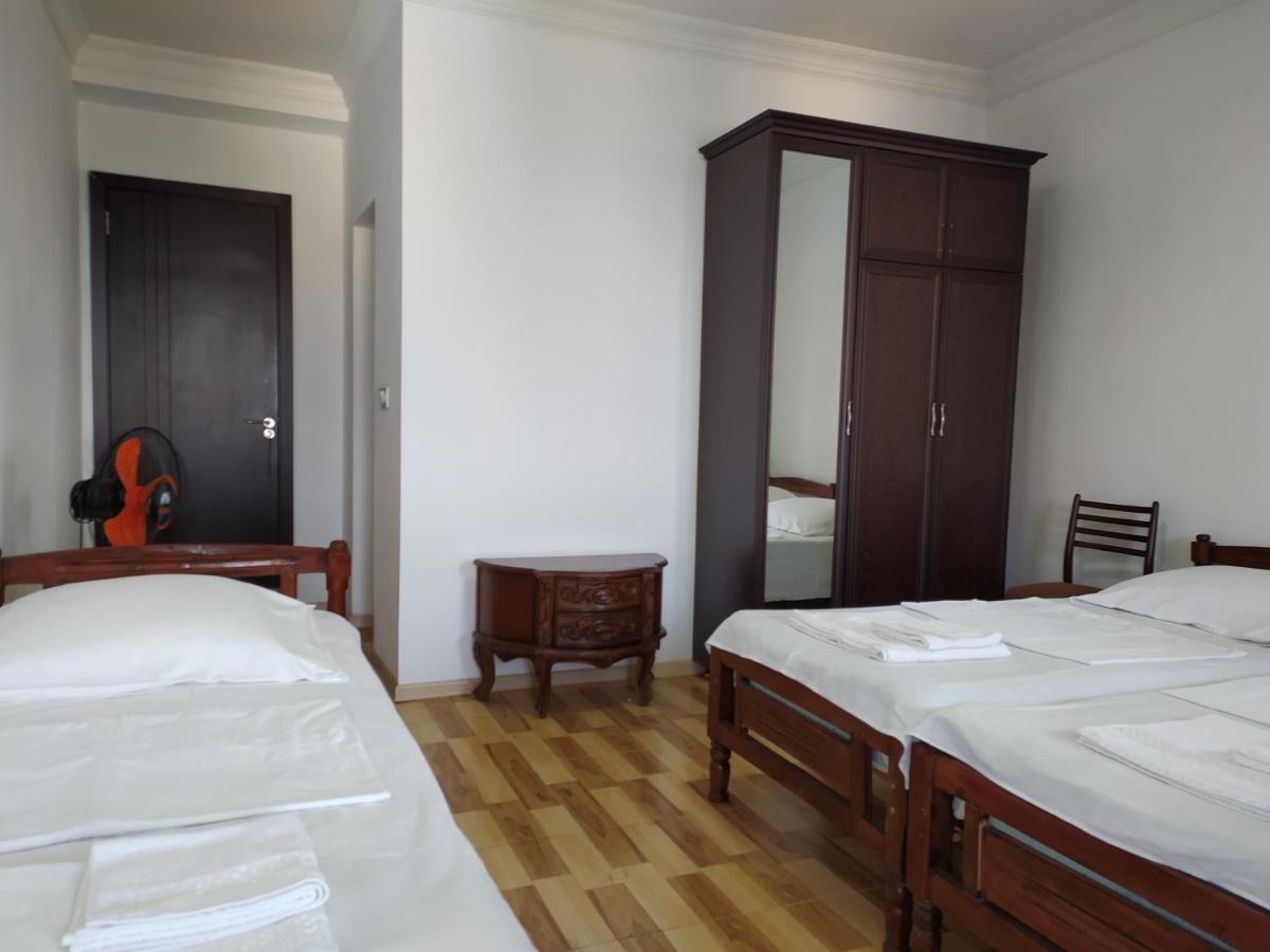 Guest House Teni Makhinjauri Exterior photo
